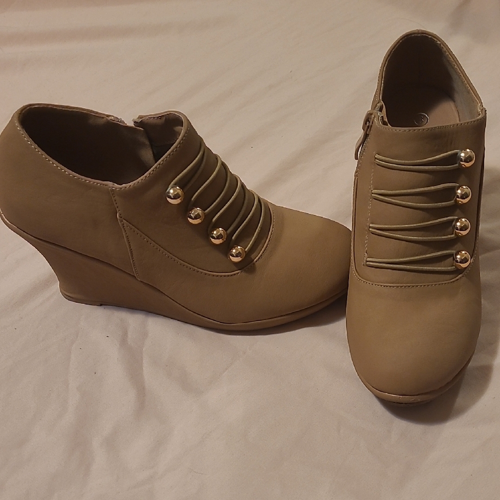 Stylish Tan Wedge Ankle Boots